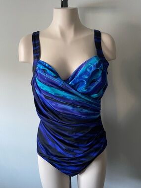 Miraclesuit by Kirkland Blue Watercolor One Piece Swim Bathing Suit Size 16